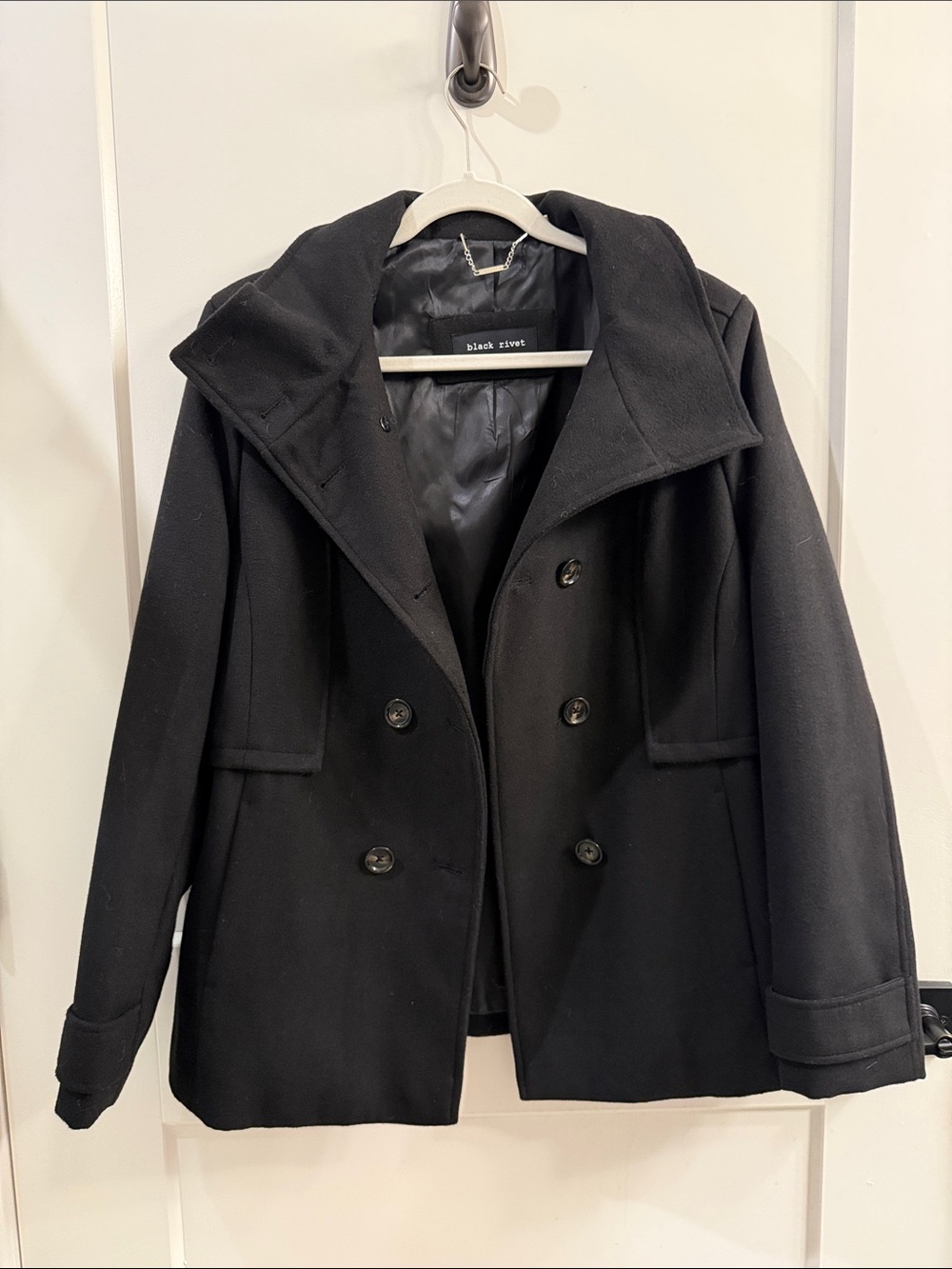 Black Rivet Black Double-Breasted Pea Coat with Wide Collar - Picture 3 of 6
